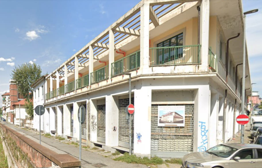 Ampio open-space con terrazzo